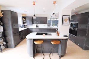 Photo 32- click for photo gallery